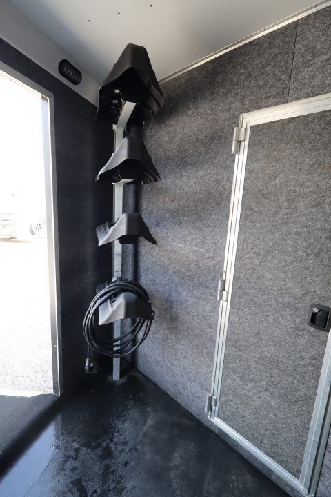 Used 2022 Lakota Stock/Combo LQ Horse Trailer