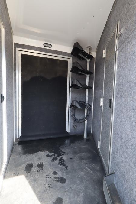 Used 2022 Lakota Stock/Combo LQ Horse Trailer