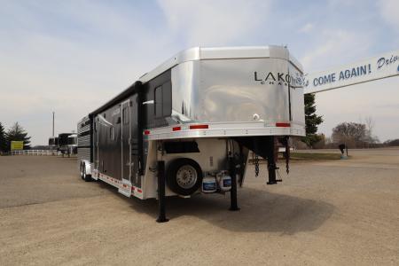 Used 2022 Lakota Stock/Combo LQ Horse Trailer