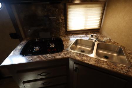 Used 2022 Lakota Stock/Combo LQ Horse Trailer