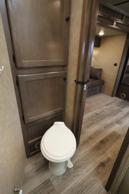 Used 2022 Lakota Stock/Combo LQ Horse Trailer