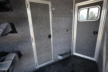 Used 2022 Lakota Stock/Combo LQ Horse Trailer