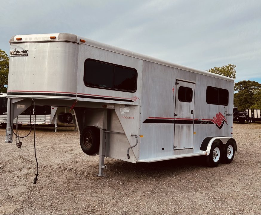 Used 1998 Sundowner 2H 727 Valuelite Horse Trailer