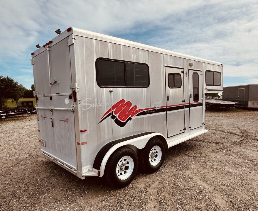 Used 1998 Sundowner 2H 727 Valuelite Horse Trailer