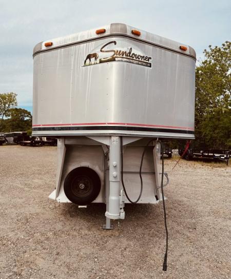 Used 1998 Sundowner 2H 727 Valuelite Horse Trailer