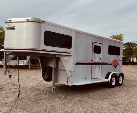 Used 1998 Sundowner 2H 727 Valuelite Horse Trailer