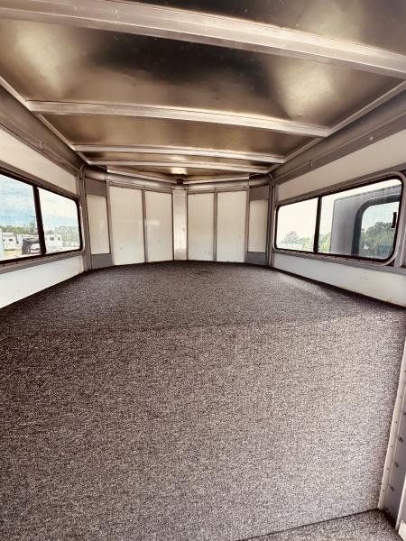 Used 1998 Sundowner 2H 727 Valuelite Horse Trailer