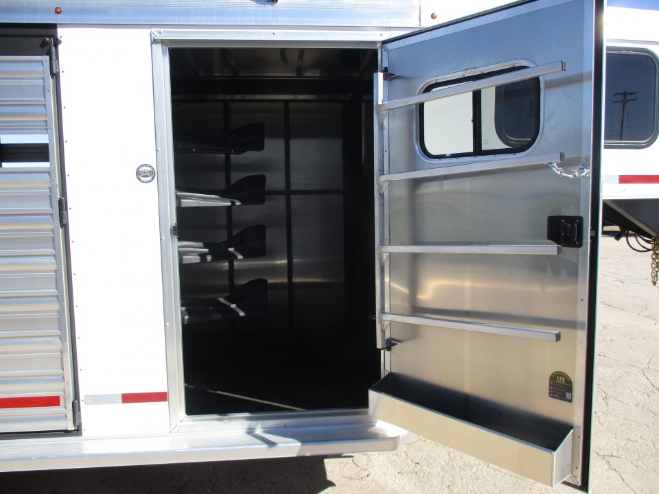 New 2026 Logan Coach Combo Stock / Stock Combo Trailer