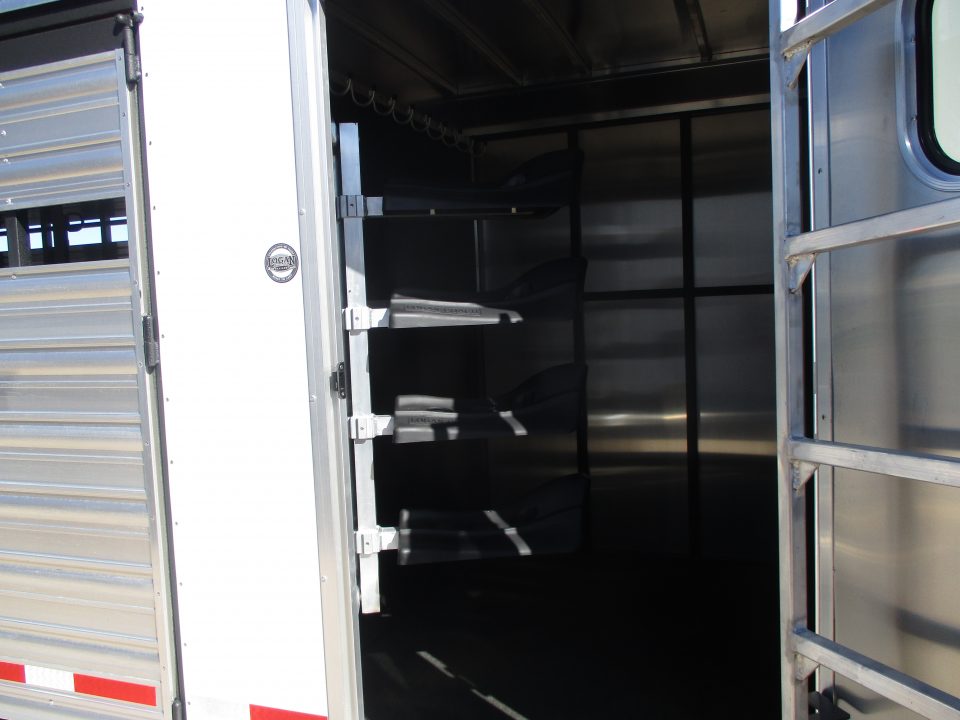 New 2026 Logan Coach Combo Stock / Stock Combo Trailer