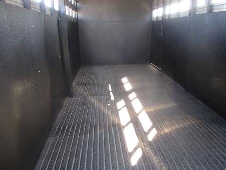 New 2026 Logan Coach Combo Stock / Stock Combo Trailer