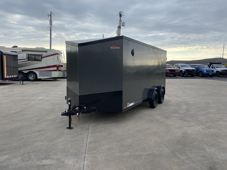 New United UJ-S-7X16 Enclosed Trailer