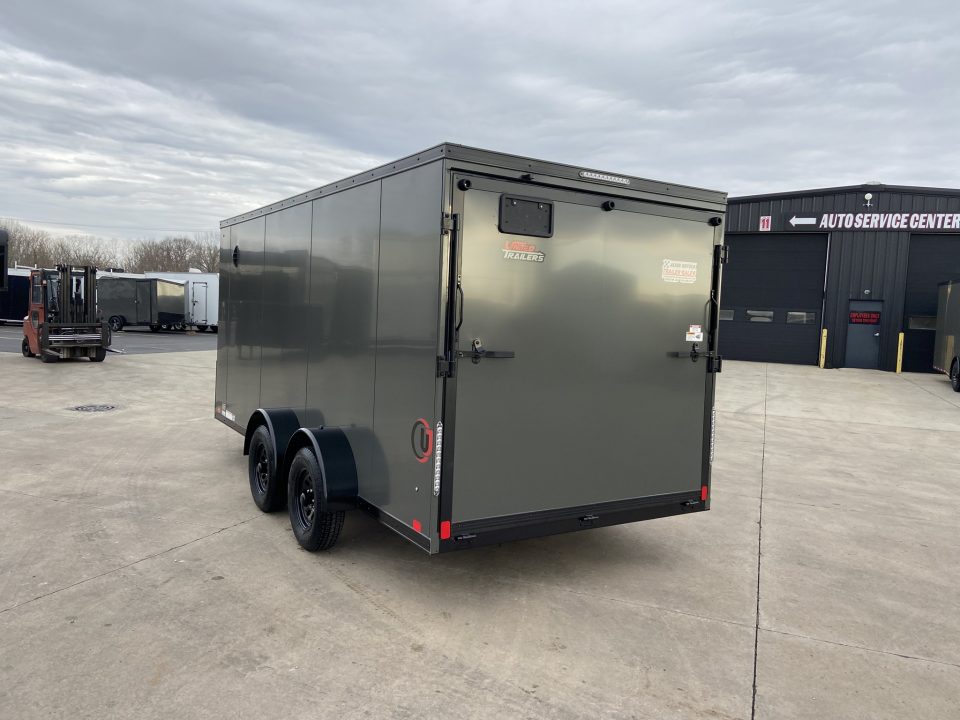 New United UJ-S-7X16 Enclosed Trailer