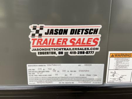 New United UJ-S-7X16 Enclosed Trailer