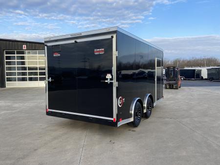 New United UXT-8.516 Enclosed Trailer