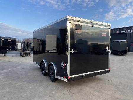 New United UXT-8.516 Enclosed Trailer