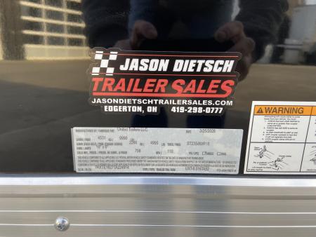 New United UXT-8.516 Enclosed Trailer