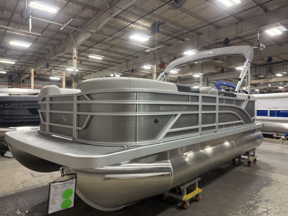 New 2026 Bennington 20 S Cruise Pontoon Boat