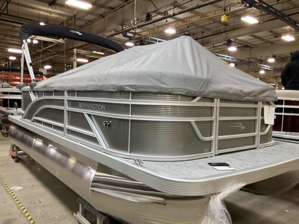 New 2026 Bennington 20 S Cruise Pontoon Boat