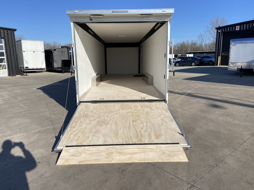 New United ALIM-8.528 Car Trailer