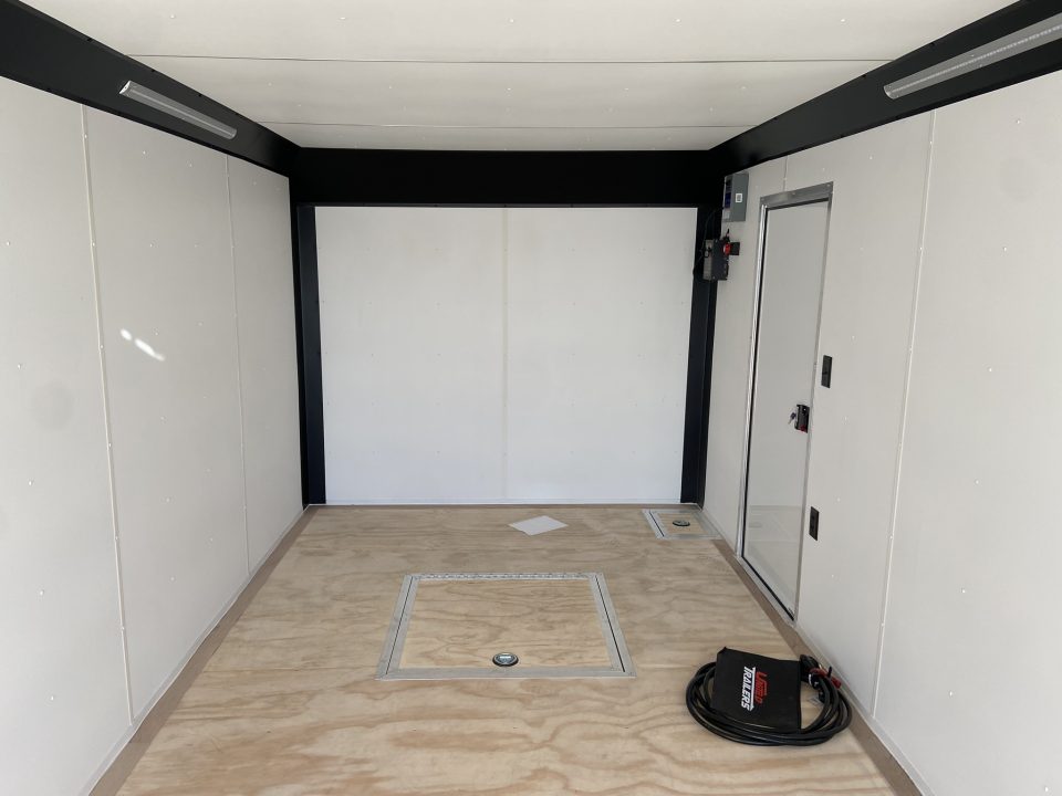 New United ALIM-8.528 Car Trailer