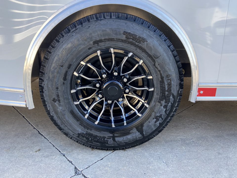 New United ALIM-8.528 Car Trailer