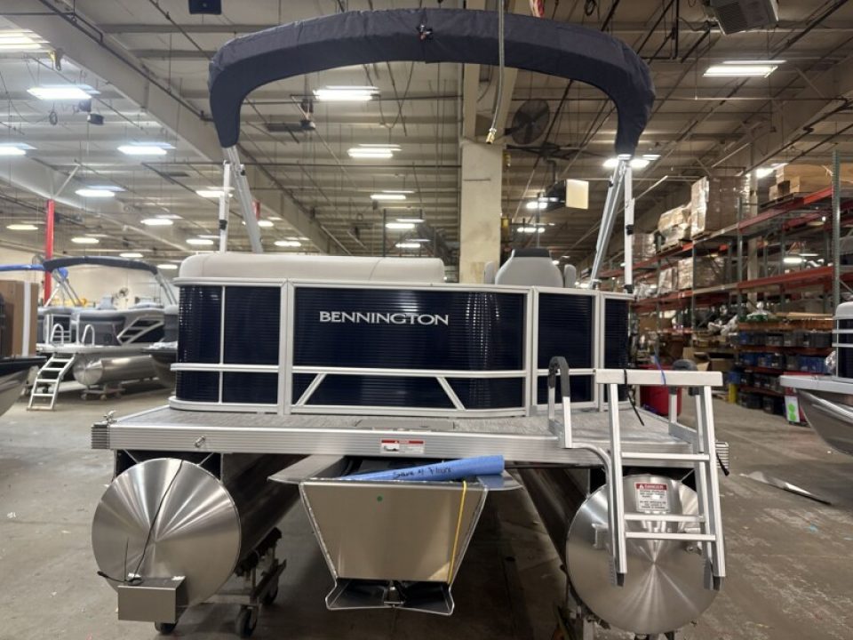 New 2026 Bennington 20 S Cruise Pontoon Boat