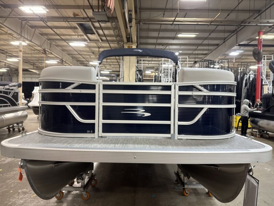 New 2026 Bennington 20 S Cruise Pontoon Boat