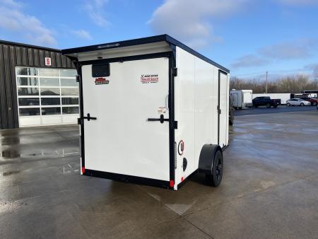 New United UJ-612 Enclosed Trailer