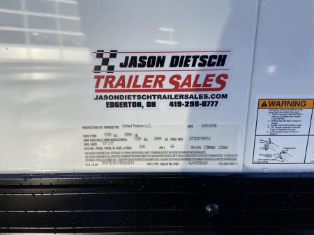 New United UJ-612 Enclosed Trailer