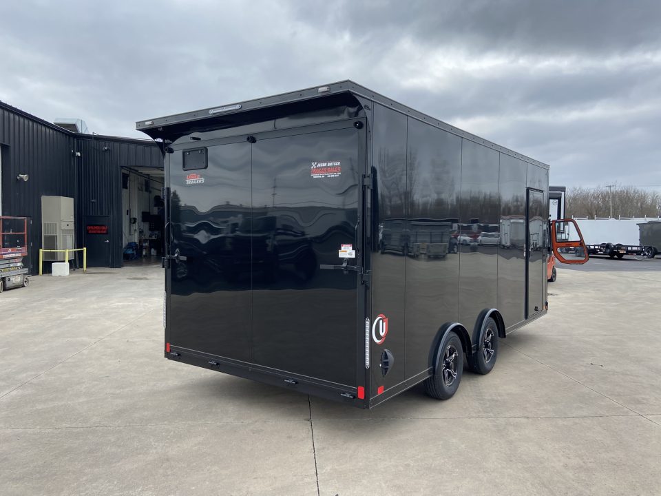New United UJ-8.5X18 Enclosed Trailer