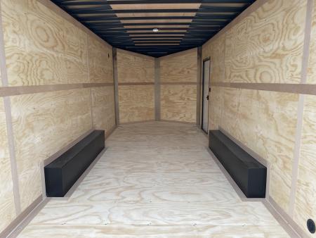 New United UJ-8.5X18 Enclosed Trailer