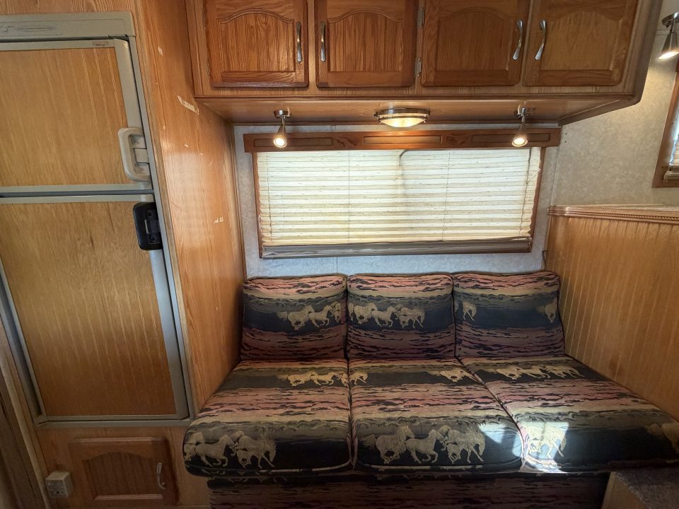 Used 2003 Sundowner 2 Horse Gooseneck Living Quarters Horse Trailer
