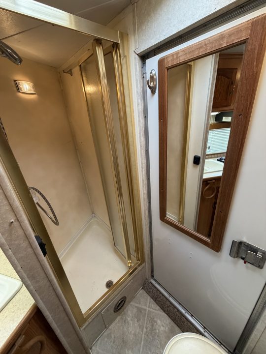 Used 2003 Sundowner 2 Horse Gooseneck Living Quarters Horse Trailer