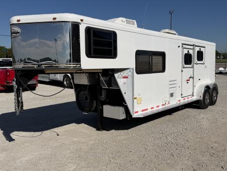 Used 2003 Sundowner 2 Horse Gooseneck Living Quarters Horse Trailer