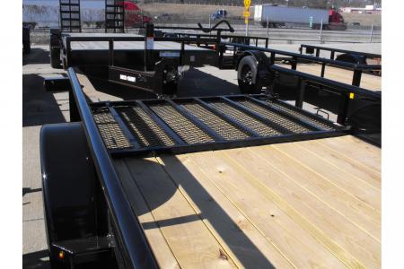 New Utility Trailer 77 X 12 Pipe Rail Top Rear Spring Assisted Gate