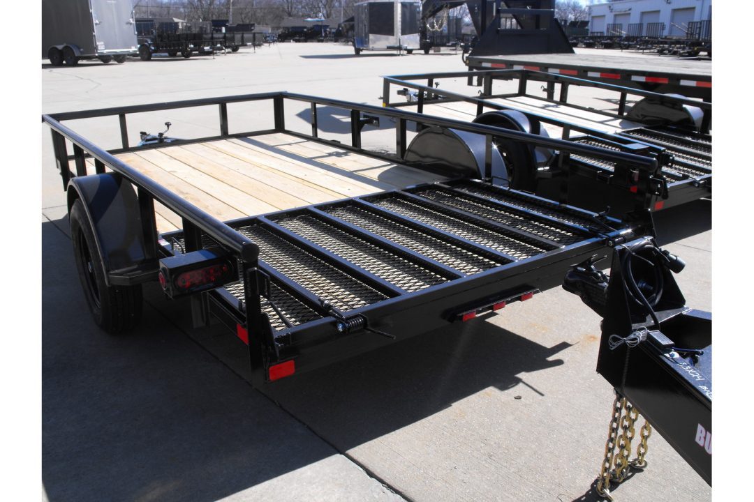 New Utility Trailer 77 X 12 Pipe Rail Top Rear Spring Assisted Gate