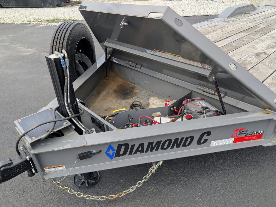 Used 2025 Diamond C Trailers (USED) LPX-210-14 Oak Deck 20K GVWR Equipment Trailer