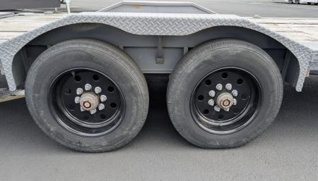 Used 2025 Diamond C Trailers (USED) LPX-210-14 Oak Deck 20K GVWR Equipment Trailer