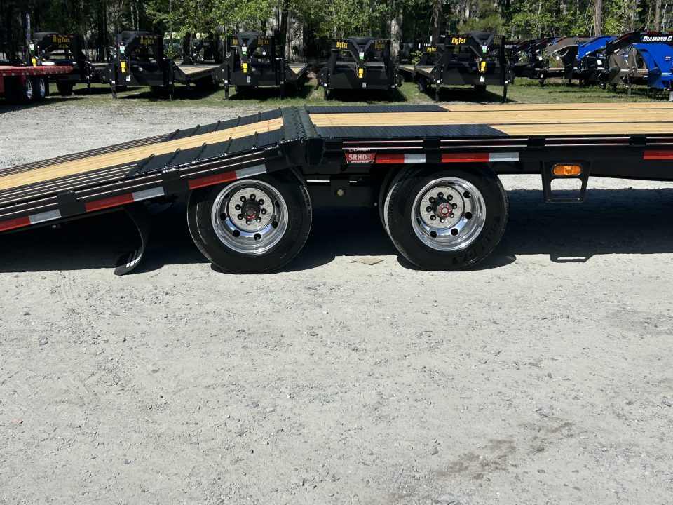 New 2026 Diamond C FMAX212 Gooseneck, Hydraulic Dovetail (35ft-23ftDeck+12ftDovetail) 17.5Tires
