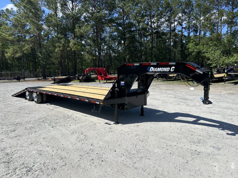 New 2026 Diamond C FMAX212 Gooseneck, Hydraulic Dovetail (35ft-23ftDeck+12ftDovetail) 17.5Tires