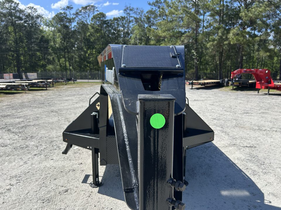 New 2026 Diamond C FMAX212 Gooseneck, Hydraulic Dovetail (35ft-23ftDeck+12ftDovetail) 17.5Tires