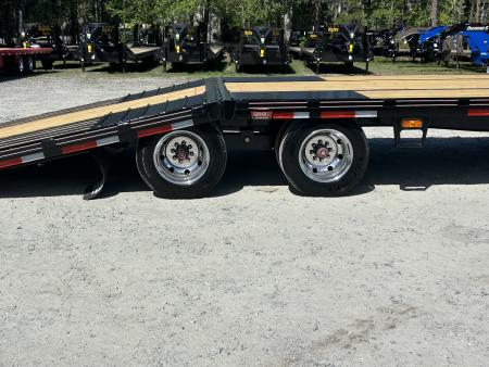 New 2026 Diamond C FMAX212 Gooseneck, Hydraulic Dovetail (35ft-23ftDeck+12ftDovetail) 17.5Tires