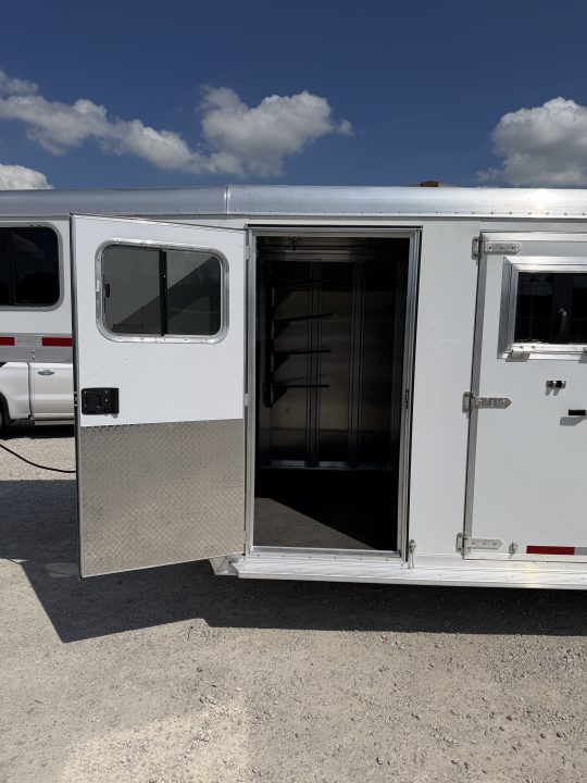 Used 2024 Featherlite 4 Horse Gooseneck 9600 Horse Trailer