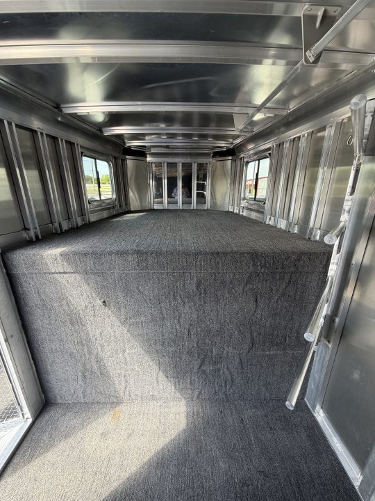 Used 2024 Featherlite 4 Horse Gooseneck 9600 Horse Trailer
