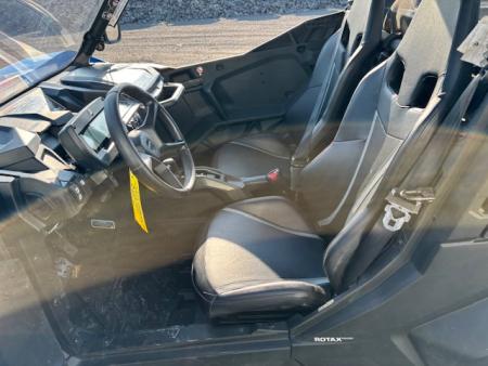 Used 2023 Can-Am COMMANDER XT700 Side by Side (Sport)