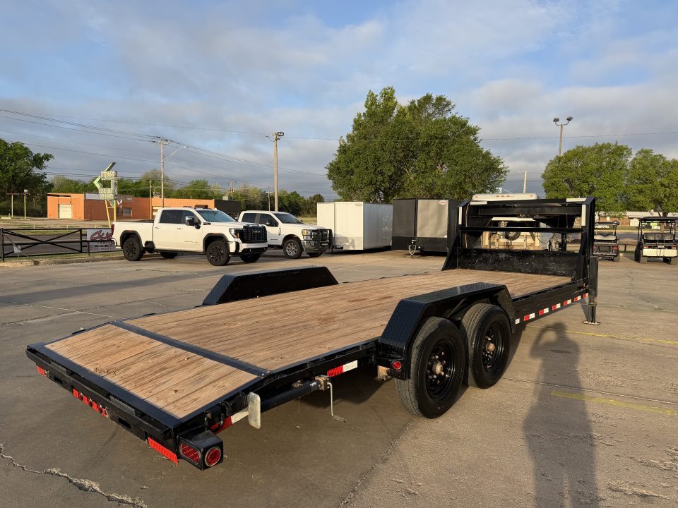 Used #327967 2024 LOAD TRAIL GC 22 X 83 TANDEM AXLE 14K GOOSENECK EQUIPMENT HAULER W/ SLIDE IN RAMPS