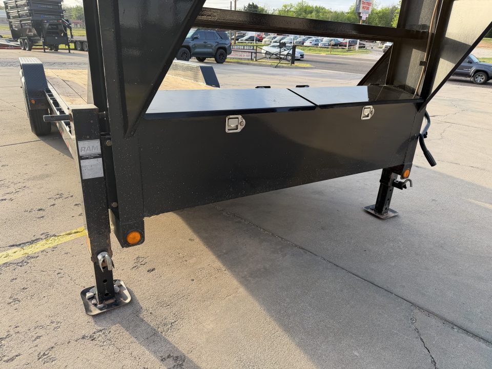 Used #327967 2024 LOAD TRAIL GC 22 X 83 TANDEM AXLE 14K GOOSENECK EQUIPMENT HAULER W/ SLIDE IN RAMPS