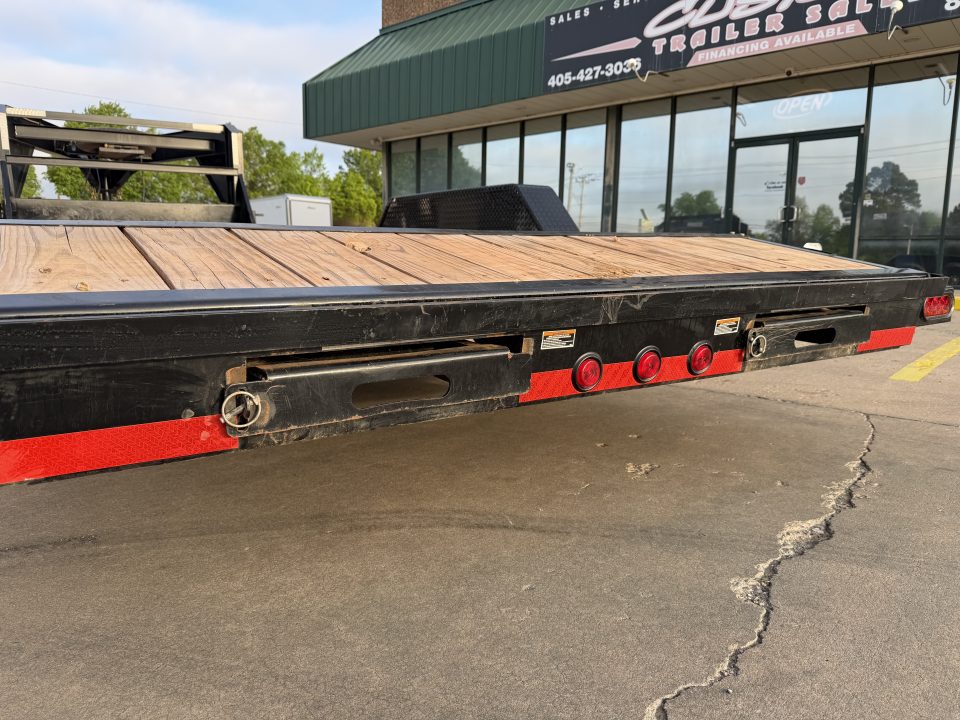 Used #327967 2024 LOAD TRAIL GC 22 X 83 TANDEM AXLE 14K GOOSENECK EQUIPMENT HAULER W/ SLIDE IN RAMPS