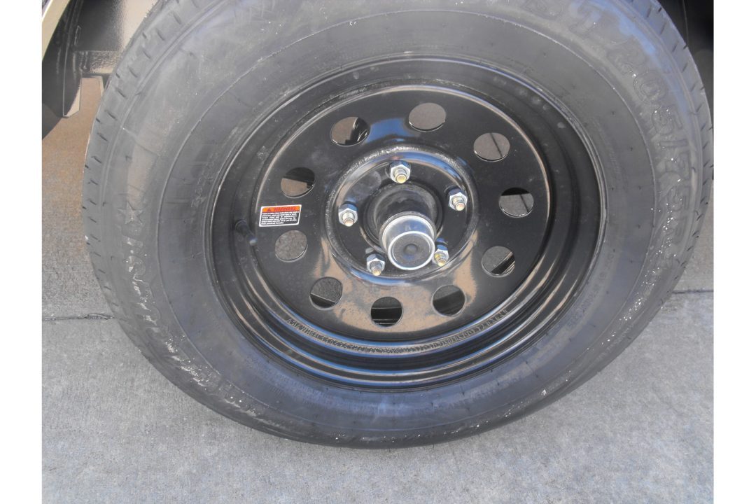 New Utility Trailer 77 X 12 Pipe Rail Top Rear Spring Assisted Gate