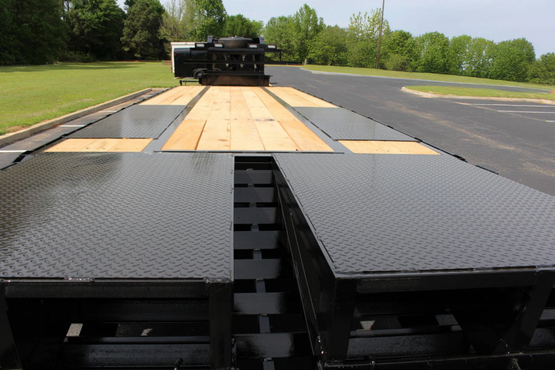 New 2026 Davidson Trailers 25+5 GN 16K DUAL TANDEM Deckover Trailer